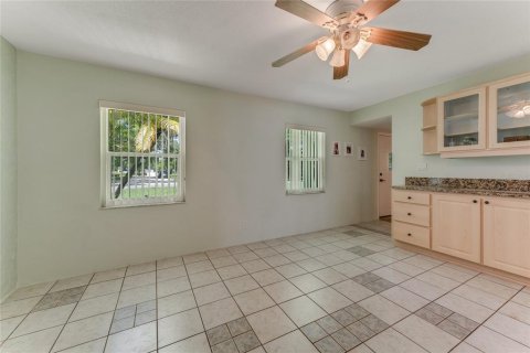 House in Ormond Beach, Florida 3 bedrooms, 132.57 sq.m. № 1883552 - photo 5
