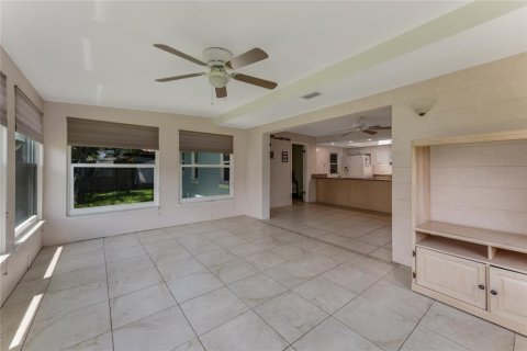 House in Ormond Beach, Florida 3 bedrooms, 132.57 sq.m. № 1883552 - photo 13