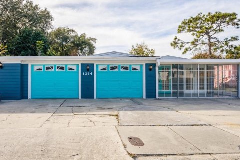 Casa en Orlando, Florida 5 dormitorios, 250.93 m2 № 2095497