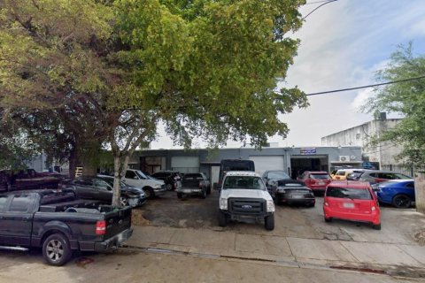 Immobilier commercial à vendre à Miami, Floride № 1979266 - photo 1