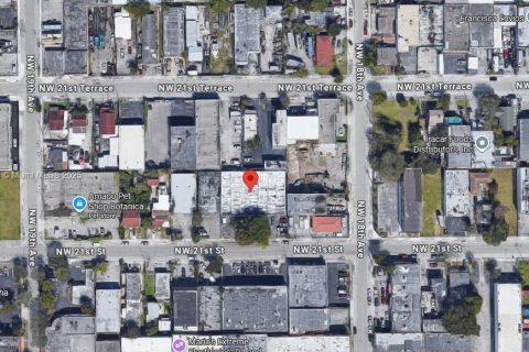 Immobilier commercial à vendre à Miami, Floride № 1979266 - photo 2