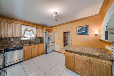 Купить виллу или дом в Холливуд, Флорида 3 спальни, 160.44м2, № 1940064 - фото 19