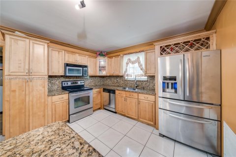 Купить виллу или дом в Холливуд, Флорида 3 спальни, 160.44м2, № 1940064 - фото 20