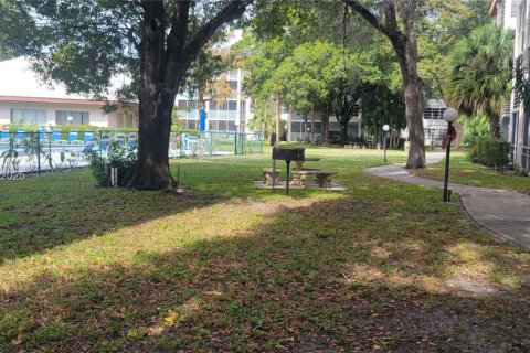 Condo in Lauderdale Lakes, Florida, 1 bedroom  № 1991194 - photo 22