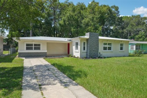 House in Palatka, Florida 3 bedrooms, 114.46 sq.m. № 1894341 - photo 2