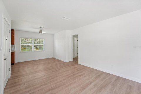 House in Palatka, Florida 3 bedrooms, 114.46 sq.m. № 1894341 - photo 5