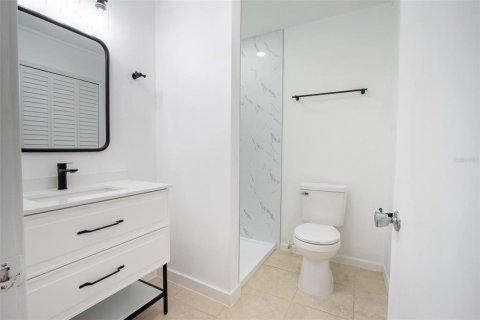 Immobilier commercial à vendre à Haines City, Floride: 4 chambres, 185.8 m2 № 2415316 - photo 24