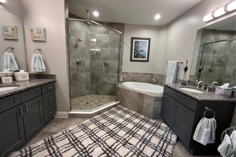 Condo in Bradenton, Florida, 2 bedrooms  № 1806899 - photo 7