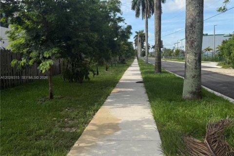 Adosado en alquiler en Miami, Florida, 3 dormitorios, 157.66 m2 № 2085983 - foto 23