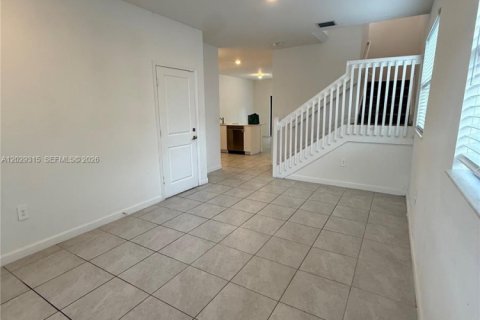 Adosado en alquiler en Miami, Florida, 3 dormitorios, 157.66 m2 № 2085983 - foto 15