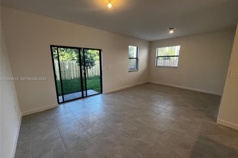 Adosado en alquiler en Miami, Florida, 3 dormitorios, 157.66 m2 № 2085983 - foto 13
