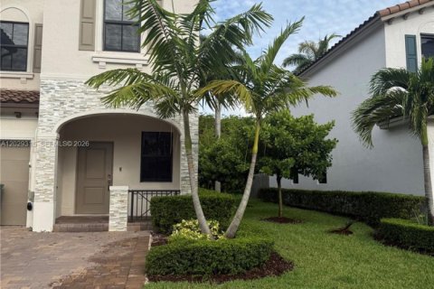 Adosado en alquiler en Miami, Florida, 3 dormitorios, 157.66 m2 № 2085983 - foto 21