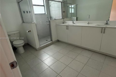 Adosado en alquiler en Miami, Florida, 3 dormitorios, 157.66 m2 № 2085983 - foto 19