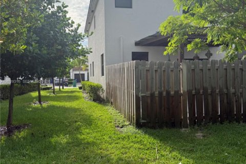 Adosado en alquiler en Miami, Florida, 3 dormitorios, 157.66 m2 № 2085983 - foto 24