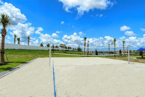 House in Bradenton, Florida 4 bedrooms, 208.01 sq.m. № 2208763 - photo 24