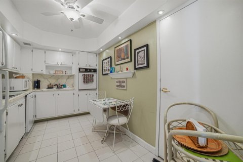 Condominio en alquiler en Palm Beach, Florida, 1 dormitorio, 93.65 m2 № 2084149 - foto 17