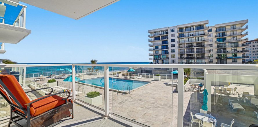Condominio en Palm Beach, Florida, 1 dormitorio  № 2084149