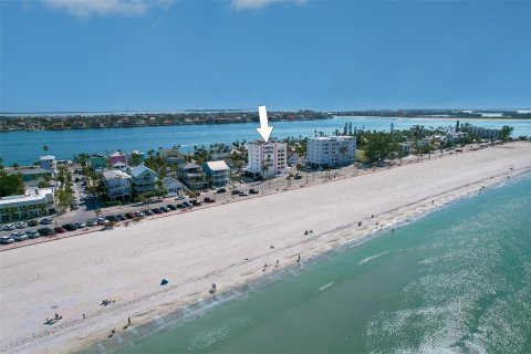 Condominio en venta en Saint Pete Beach, Florida, 2 dormitorios, 124.49 m2 № 1567496 - foto 6