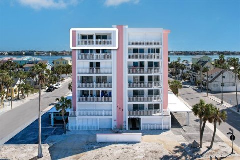Condominio en venta en Saint Pete Beach, Florida, 2 dormitorios, 124.49 m2 № 1567496 - foto 2