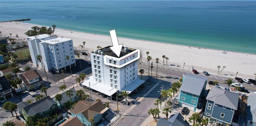 Condominio en Saint Pete Beach, Florida, 2 dormitorios № 1567496