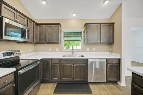 Casa en venta en The Villages, Florida, 3 dormitorios, 142.98 m2 № 2095140 - foto 11