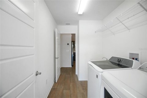 Casa en venta en The Villages, Florida, 3 dormitorios, 142.98 m2 № 2095140 - foto 28