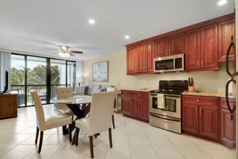 Condo in St. Lucie, Florida, 1 bedroom  № 2087619 - photo 9