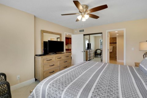 Condo in St. Lucie, Florida, 1 bedroom  № 2087619 - photo 21