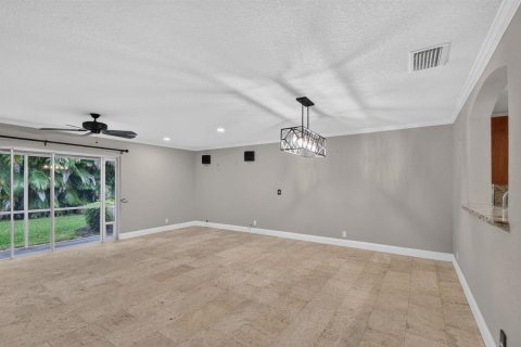 Adosado en venta en West Palm Beach, Florida, 3 dormitorios, 144.93 m2 № 2431438 - foto 9
