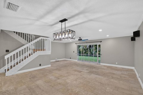 Adosado en venta en West Palm Beach, Florida, 3 dormitorios, 144.93 m2 № 2431438 - foto 11