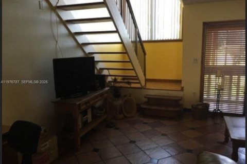 Touwnhouse à louer à Miami, Floride: 2 chambres, 141.21 m2 № 2046075 - photo 3