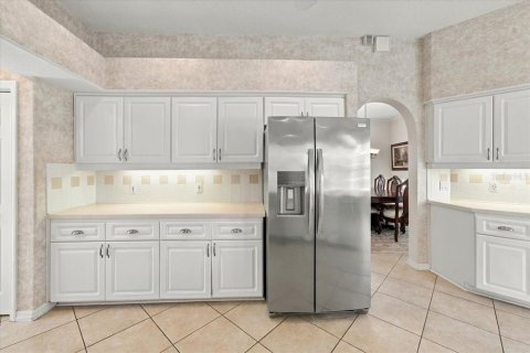 House in Weeki Wachee, Florida 3 bedrooms, 245.63 sq.m. № 2393677 - photo 23