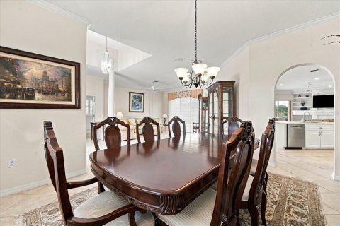 House in Weeki Wachee, Florida 3 bedrooms, 245.63 sq.m. № 2393677 - photo 14