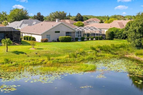 House in Weeki Wachee, Florida 3 bedrooms, 245.63 sq.m. № 2393677 - photo 5