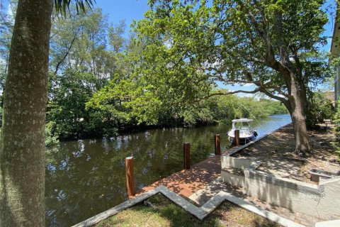 Condo in Fort Lauderdale, Florida, 2 bedrooms  № 2082539 - photo 11