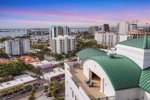 Condo in Sarasota, Florida, 3 bedrooms № 2199775