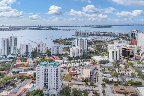 Condominio en venta en Sarasota, Florida, 3 dormitorios, 281.12 m2 № 2199775 - foto 9