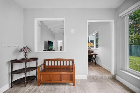 House in Miami, Florida 3 bedrooms, 130.43 sq.m. № 2041759 - photo 30