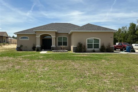 House in Brooksville, Florida 3 bedrooms, 168.9 sq.m. № 2098153