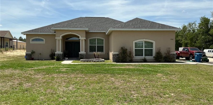 House in Brooksville, Florida 3 bedrooms, 168.9 sq.m. № 2098153