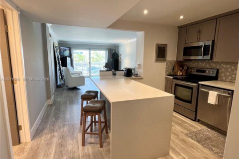Condo in Hollywood, Florida, 1 bedroom  № 2075296 - photo 9