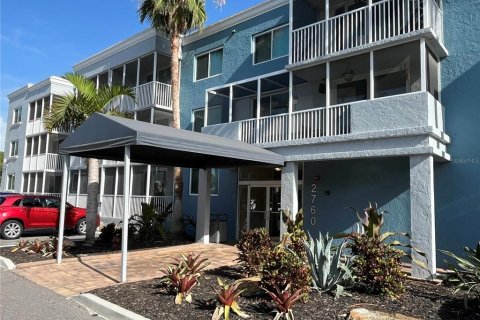 Condo in Sarasota, Florida, 1 bedroom  № 1913047 - photo 1
