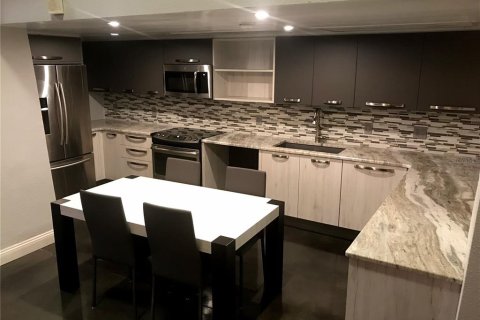 Condominio en alquiler en Sarasota, Florida, 1 dormitorio, 66.33 m2 № 1913047 - foto 11