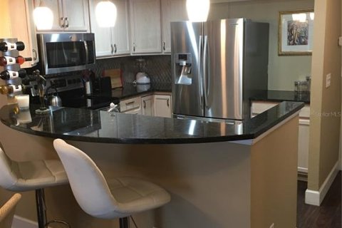 Condominio en alquiler en Sarasota, Florida, 1 dormitorio, 66.33 m2 № 1913047 - foto 3
