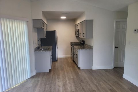 Townhouse in Apopka, Florida 2 bedrooms, 64.85 sq.m. № 2148682 - photo 23