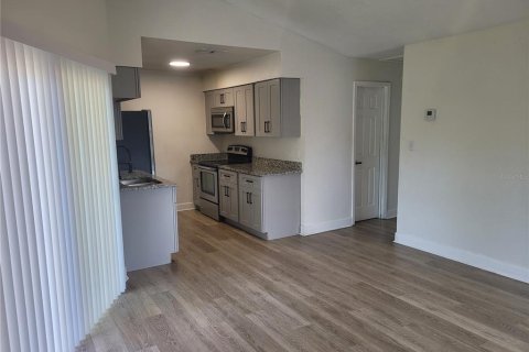 Townhouse in Apopka, Florida 2 bedrooms, 64.85 sq.m. № 2148682 - photo 7