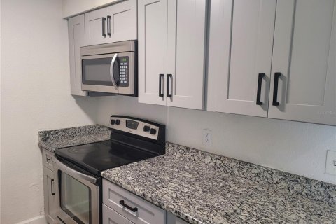 Townhouse in Apopka, Florida 2 bedrooms, 64.85 sq.m. № 2148682 - photo 21