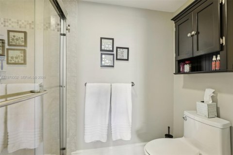 Condo in Deerfield Beach, Florida, 2 bedrooms № 2243941 - photo 28