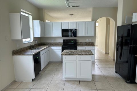 House in Kissimmee, Florida 4 bedrooms, 183.2 sq.m. № 1806596 - photo 10