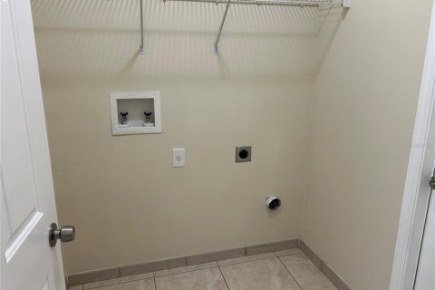 House in Kissimmee, Florida 4 bedrooms, 183.2 sq.m. № 1806596 - photo 21